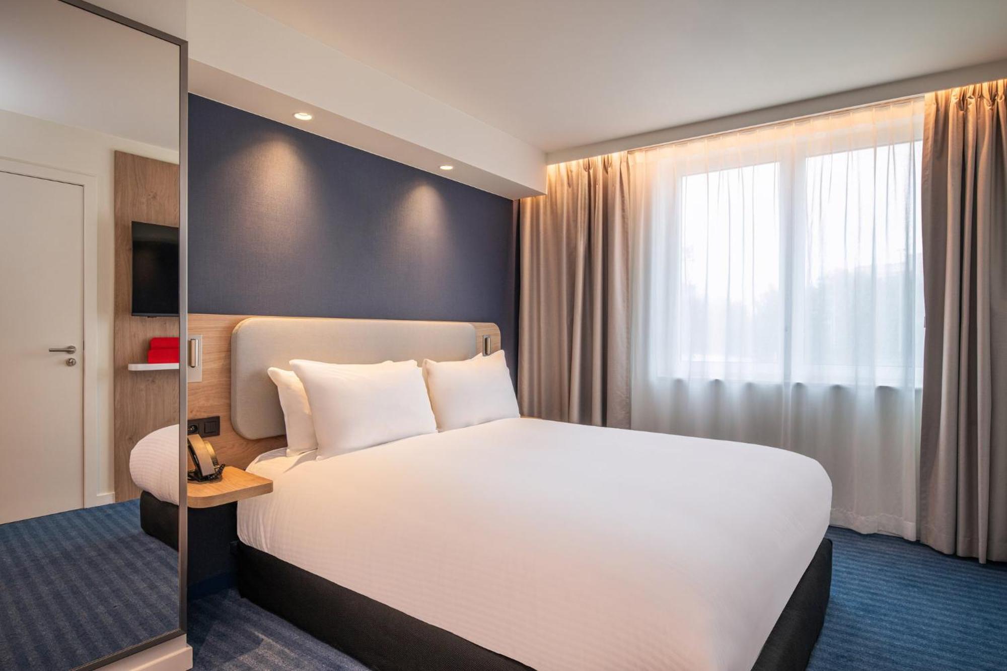 Holiday Inn Express & Suites Ghent By Ihg Экстерьер фото