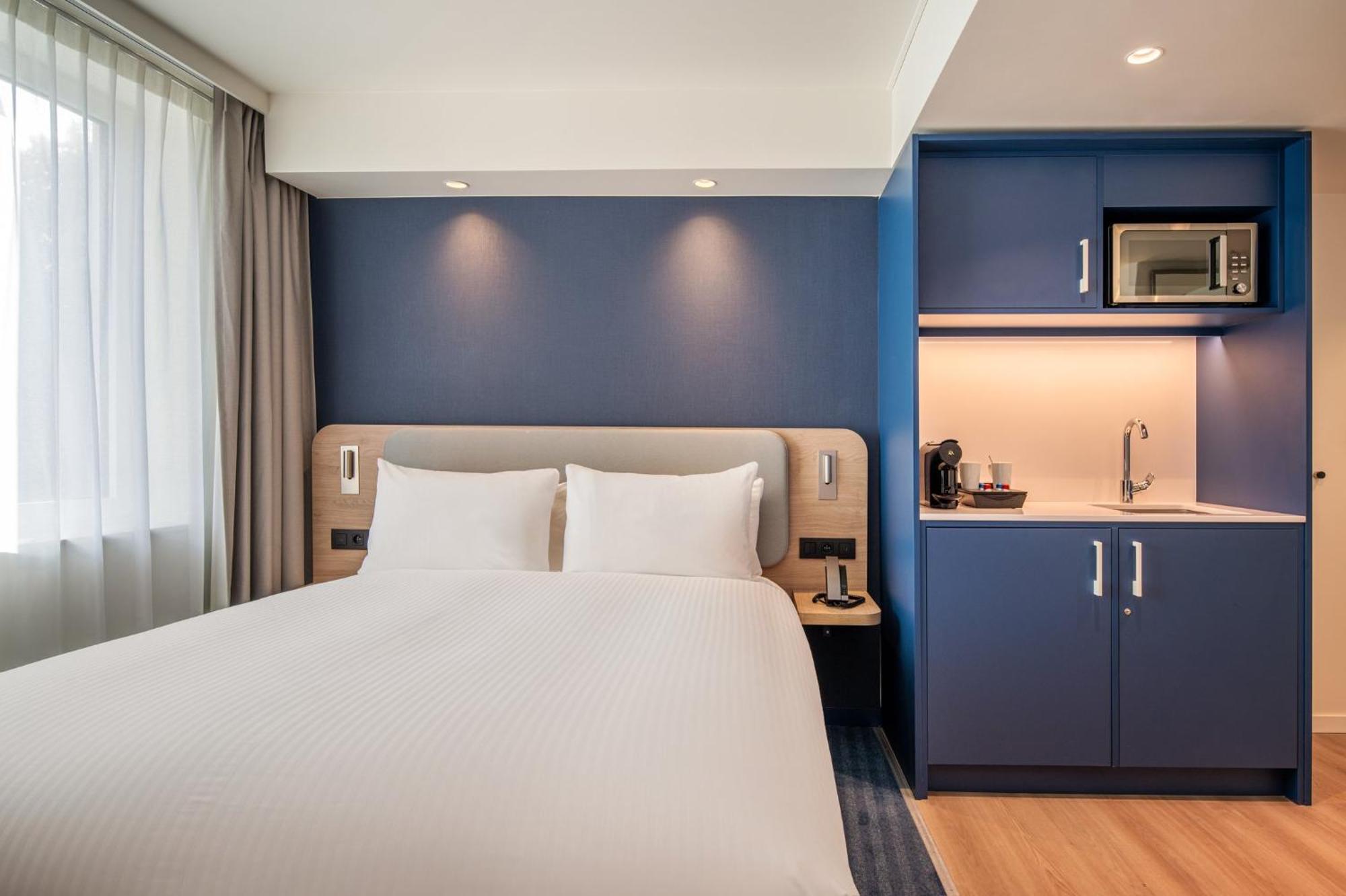 Holiday Inn Express & Suites Ghent By Ihg Экстерьер фото