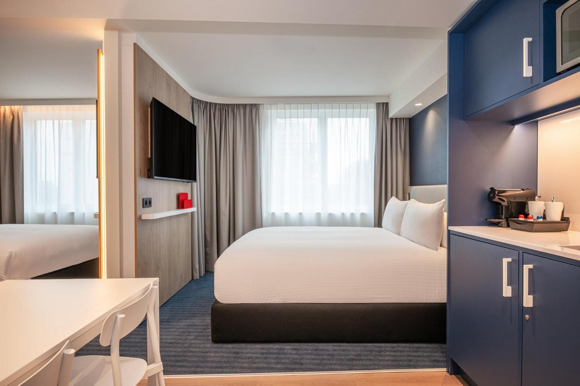 Holiday Inn Express & Suites Ghent By Ihg Экстерьер фото