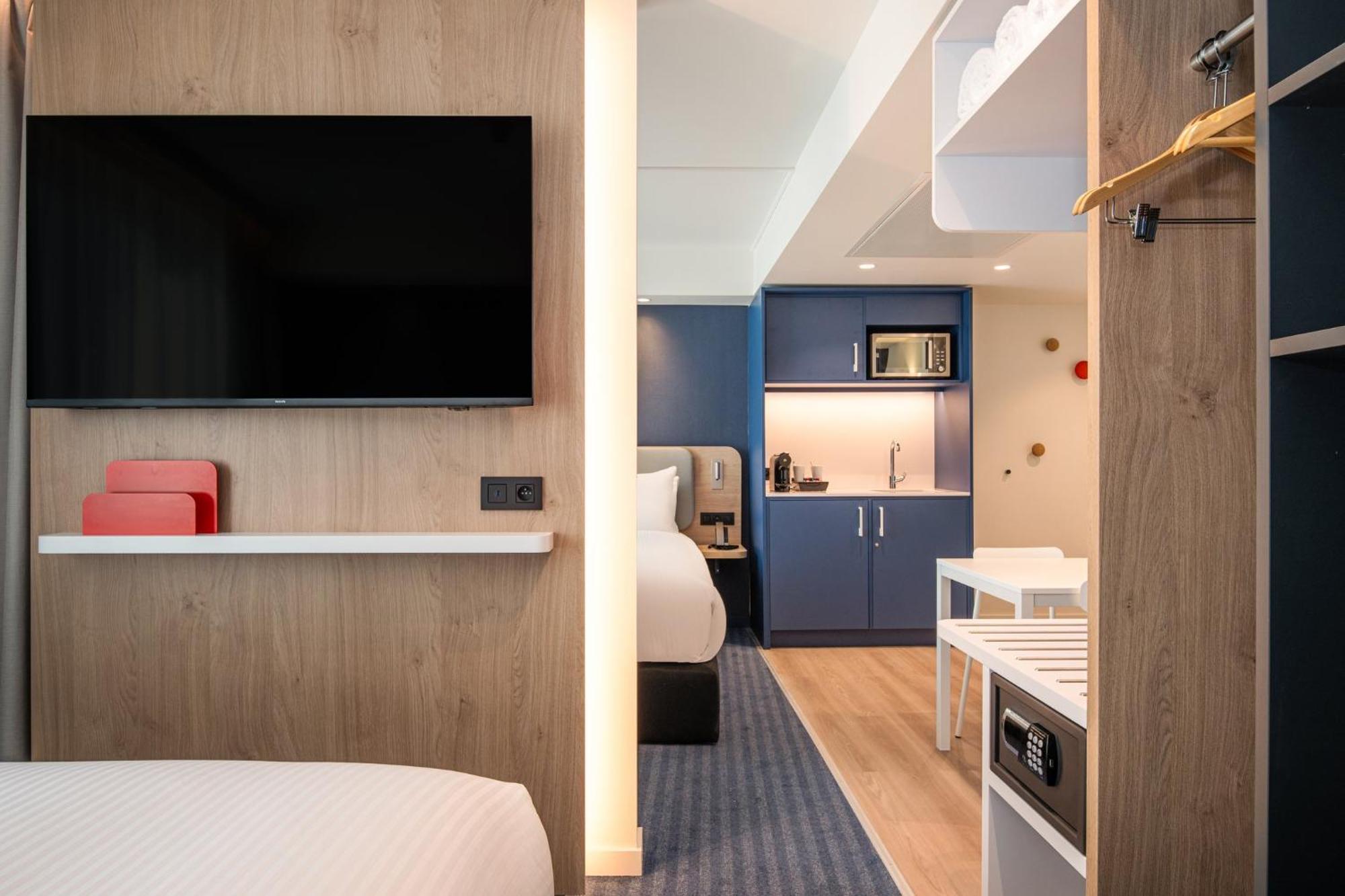 Holiday Inn Express & Suites Ghent By Ihg Экстерьер фото