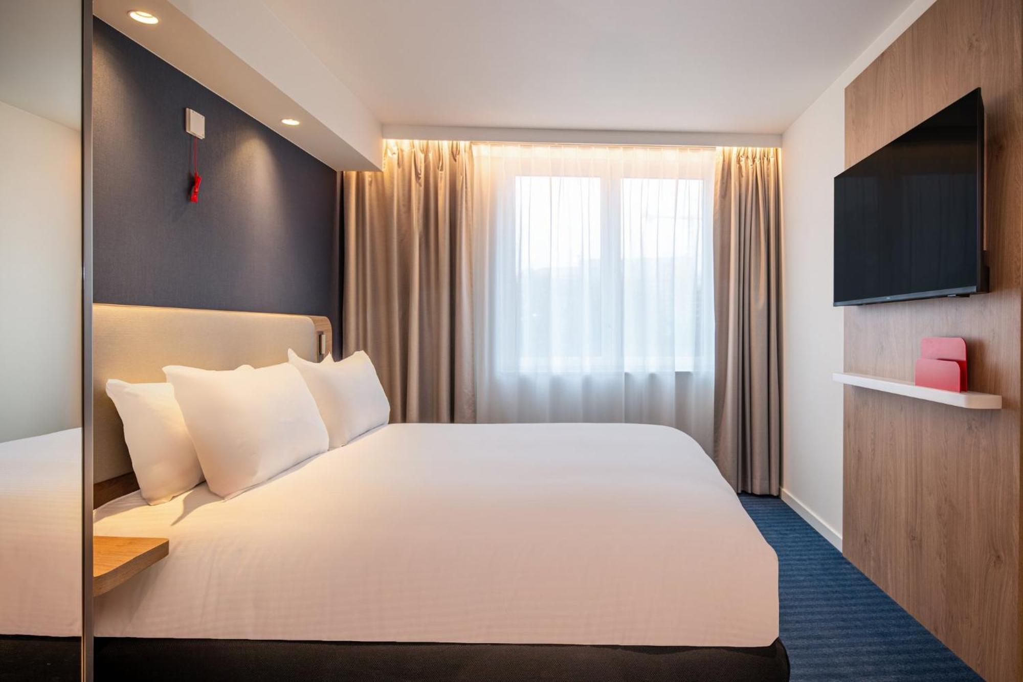 Holiday Inn Express & Suites Ghent By Ihg Экстерьер фото