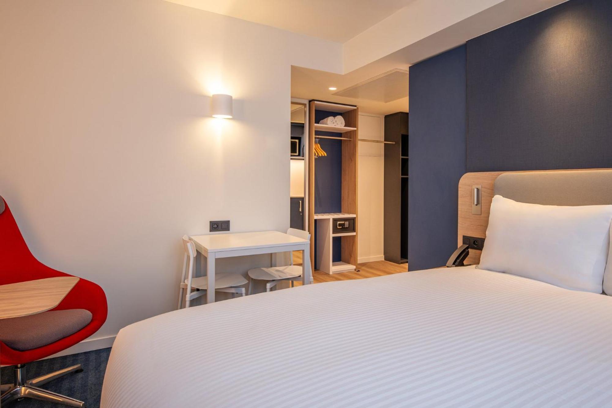 Holiday Inn Express & Suites Ghent By Ihg Экстерьер фото
